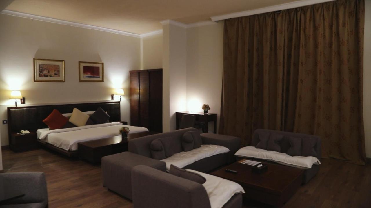 Le Jazz Hotel Kuwait City Ngoại thất bức ảnh