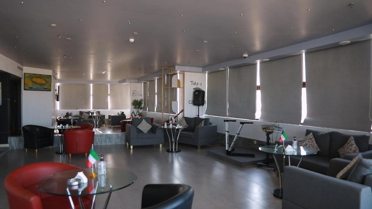Le Jazz Hotel Kuwait City Ngoại thất bức ảnh